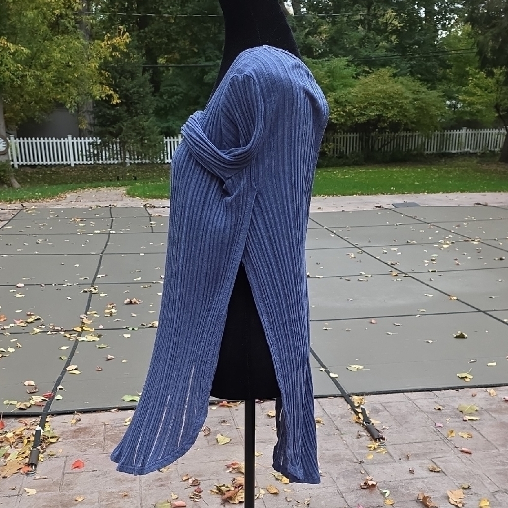 2/$25 Blue Long-Sleeve Top. Size Medium - Picture 3 of 5